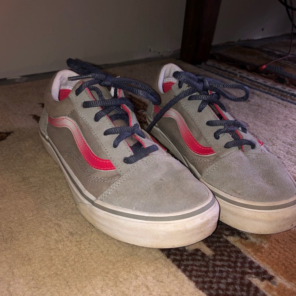 LAST CHANCE grey/pink Vans size 5